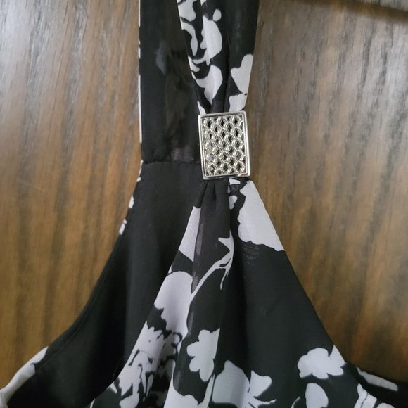 White House Black Market Summer Dress Size 2 Black and White Floral Dress - Picture 3 of 16